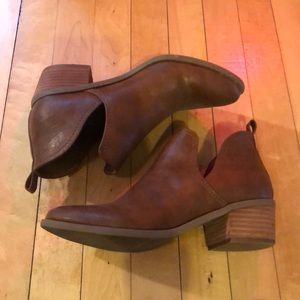 Cognac Open-Side Booties